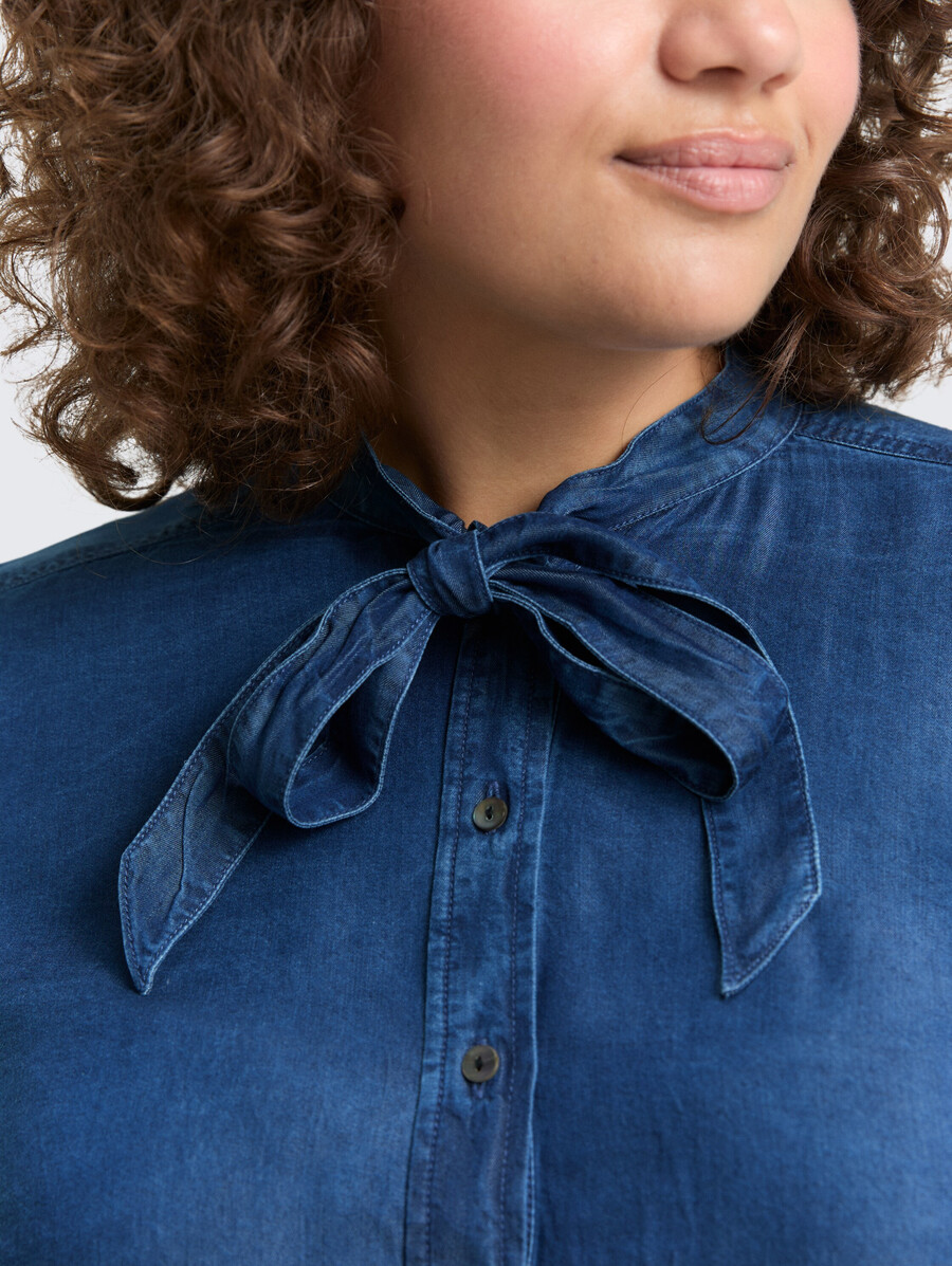 blouse grande taille avec détail nœud