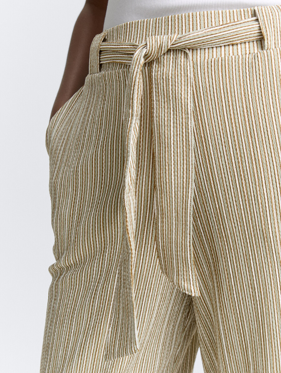 pantalon culotte taille haute avec ceinture à nouer