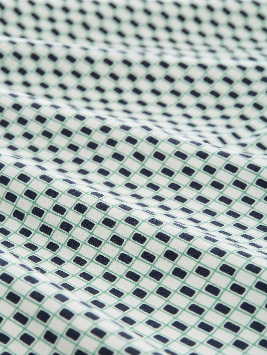 haut à motifs