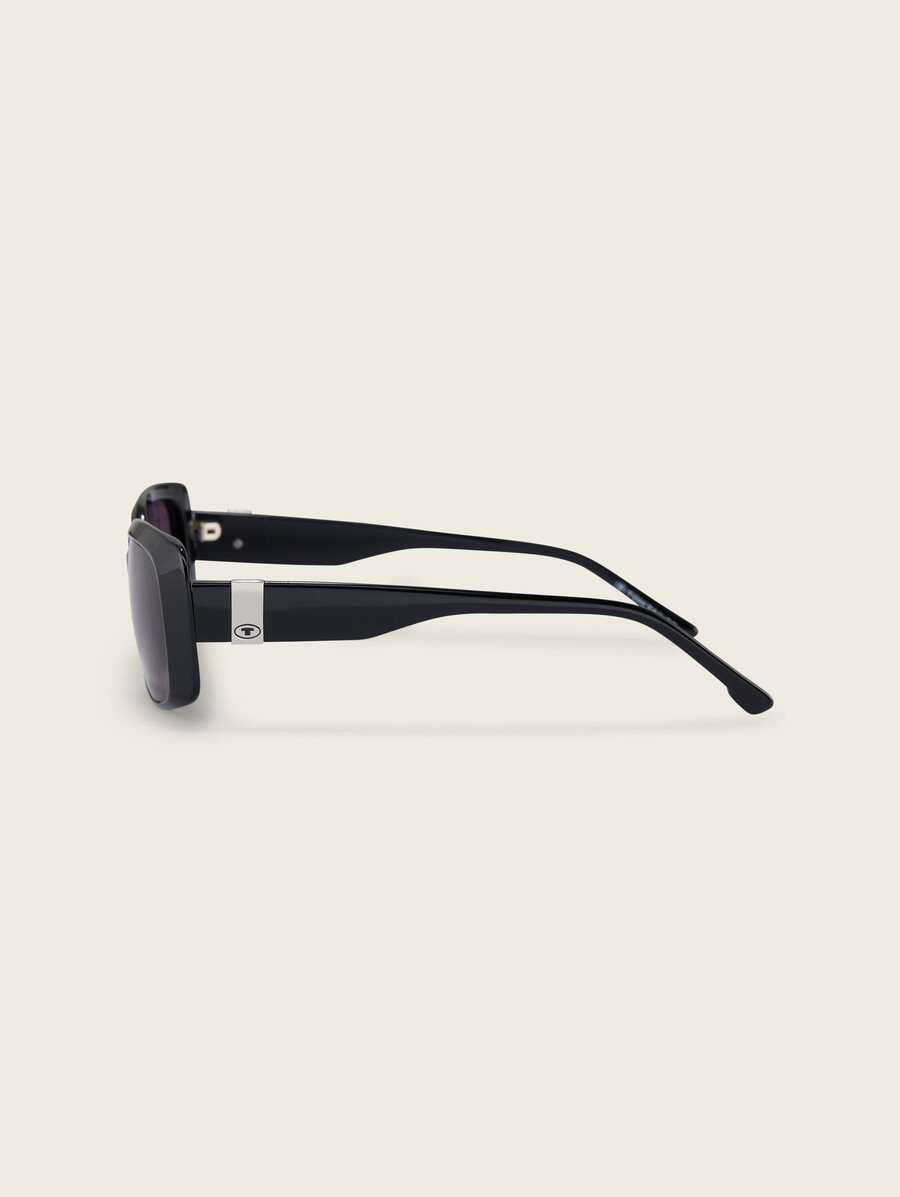 lunettes de soleil caree
