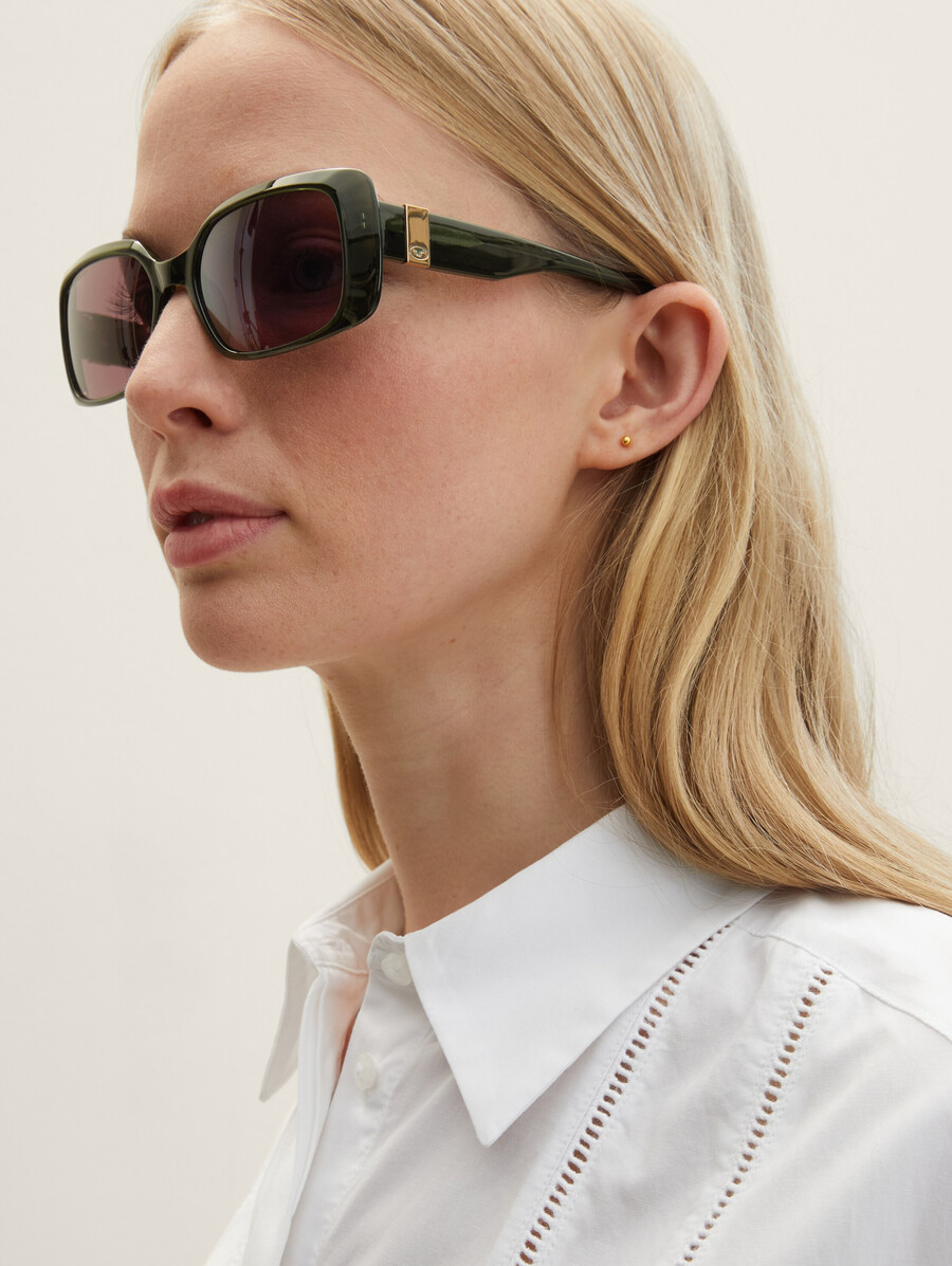 lunettes de soleil caree