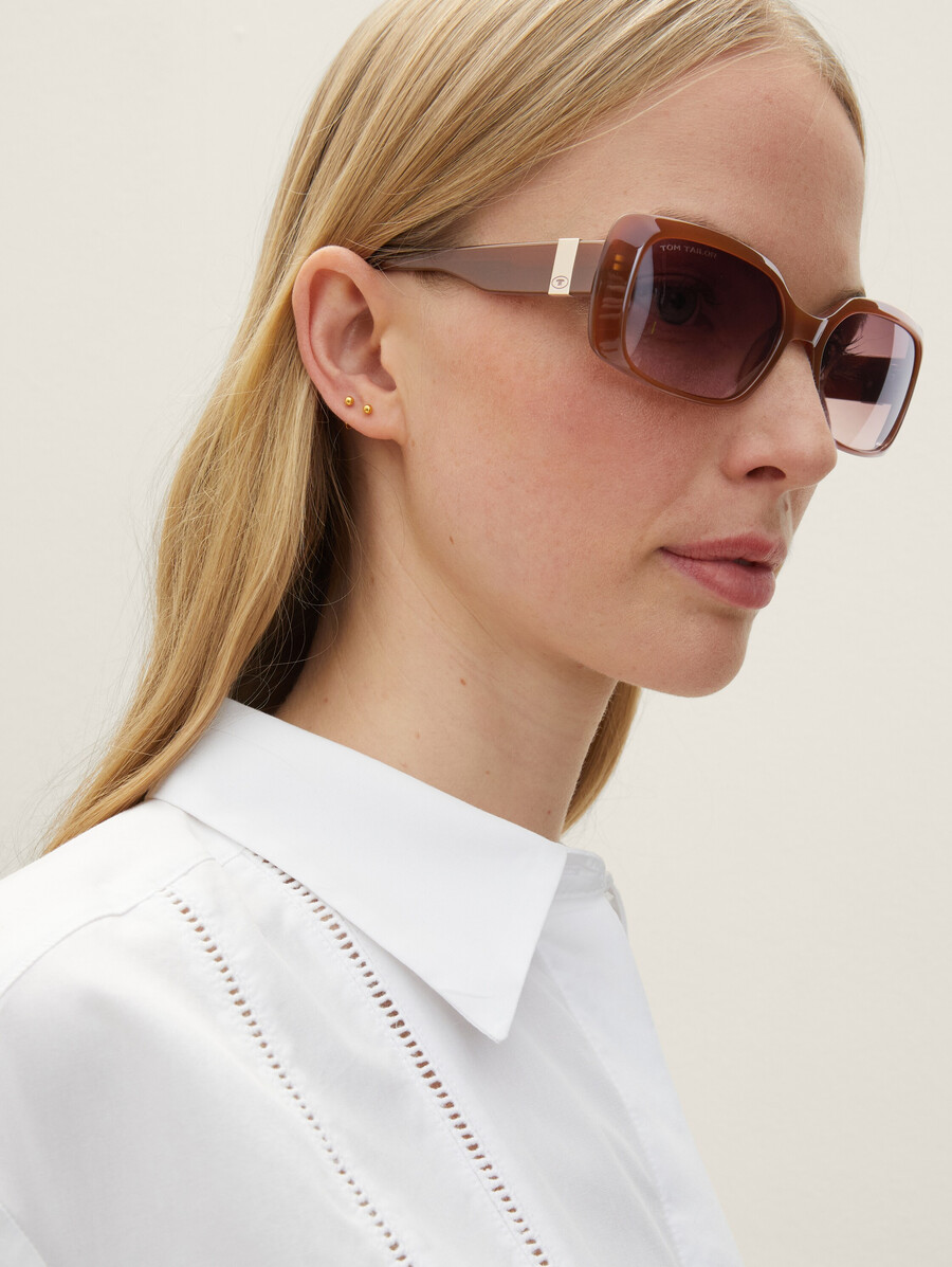 lunettes de soleil caree