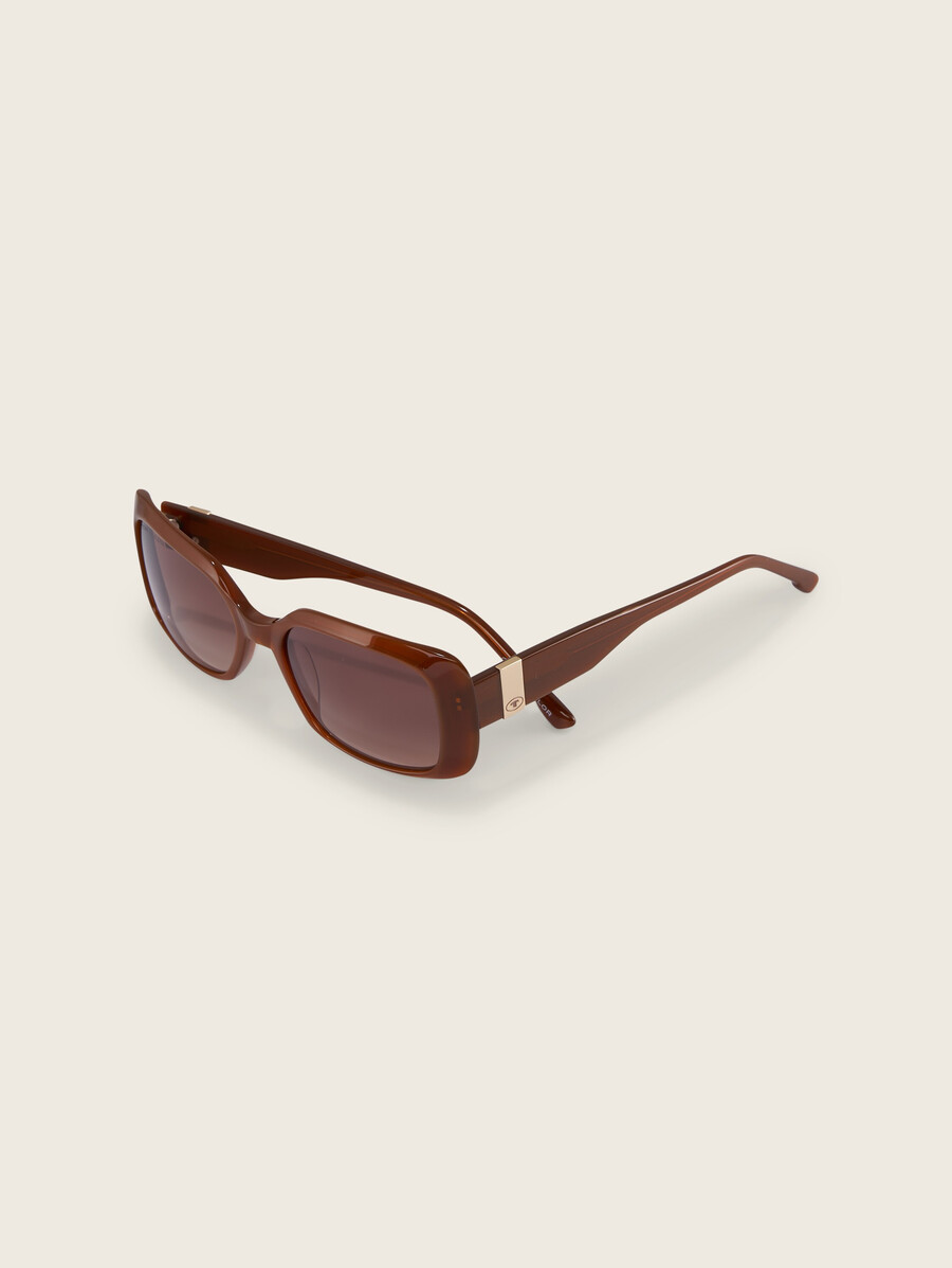 lunettes de soleil caree