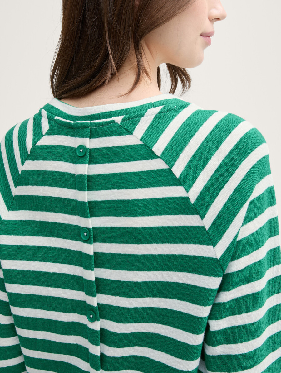 chemise à manches longues de coupe carrée avec détails de boutons