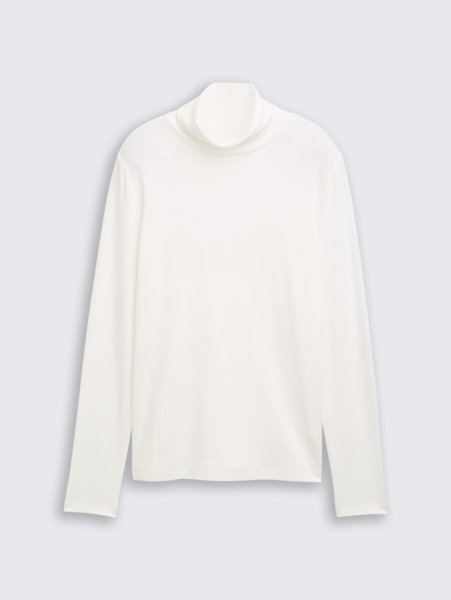 chemise à manches longues et col roulé