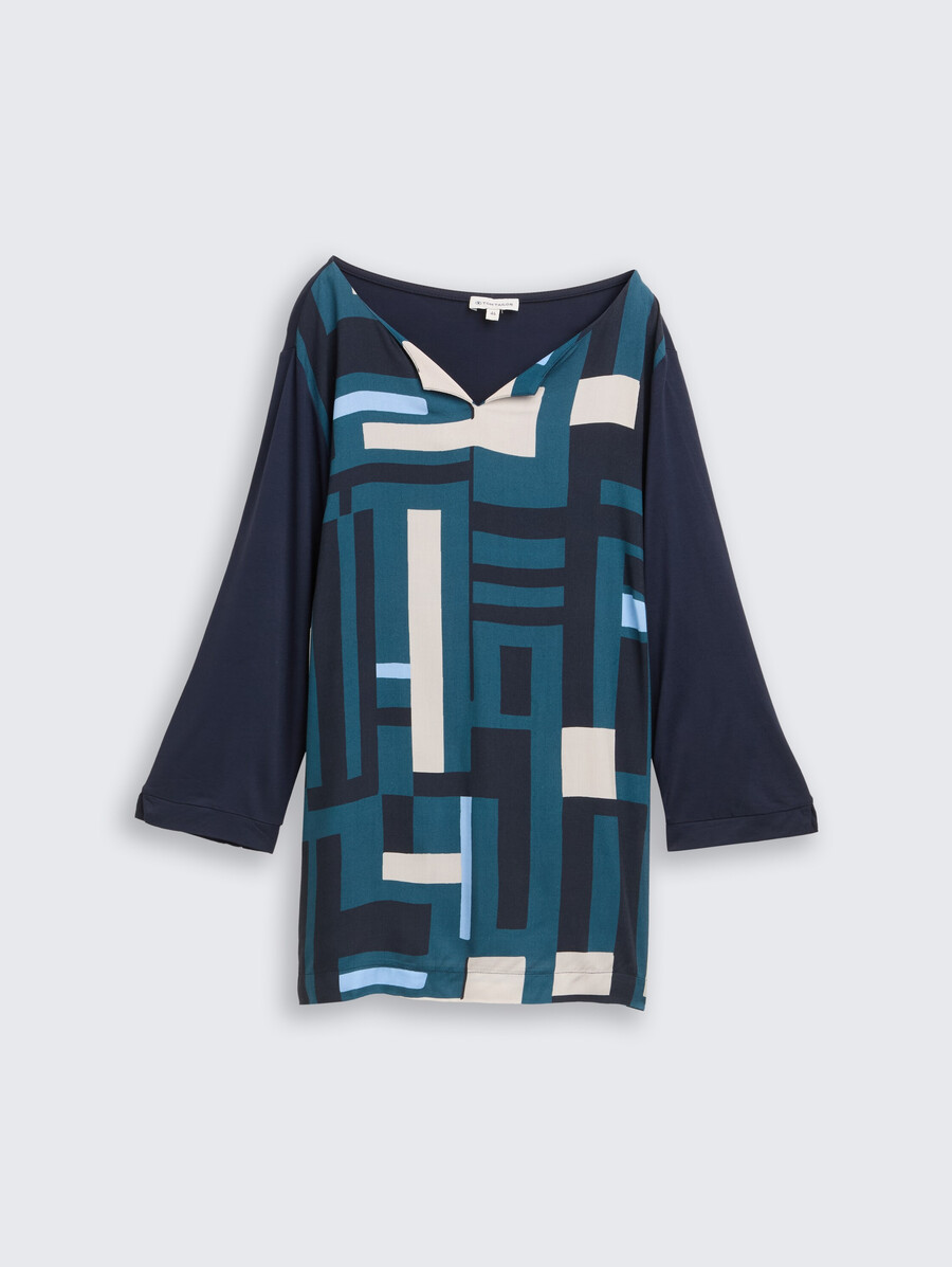 chemise à manches longues grande taille confectionnée dans un mélange de matières.