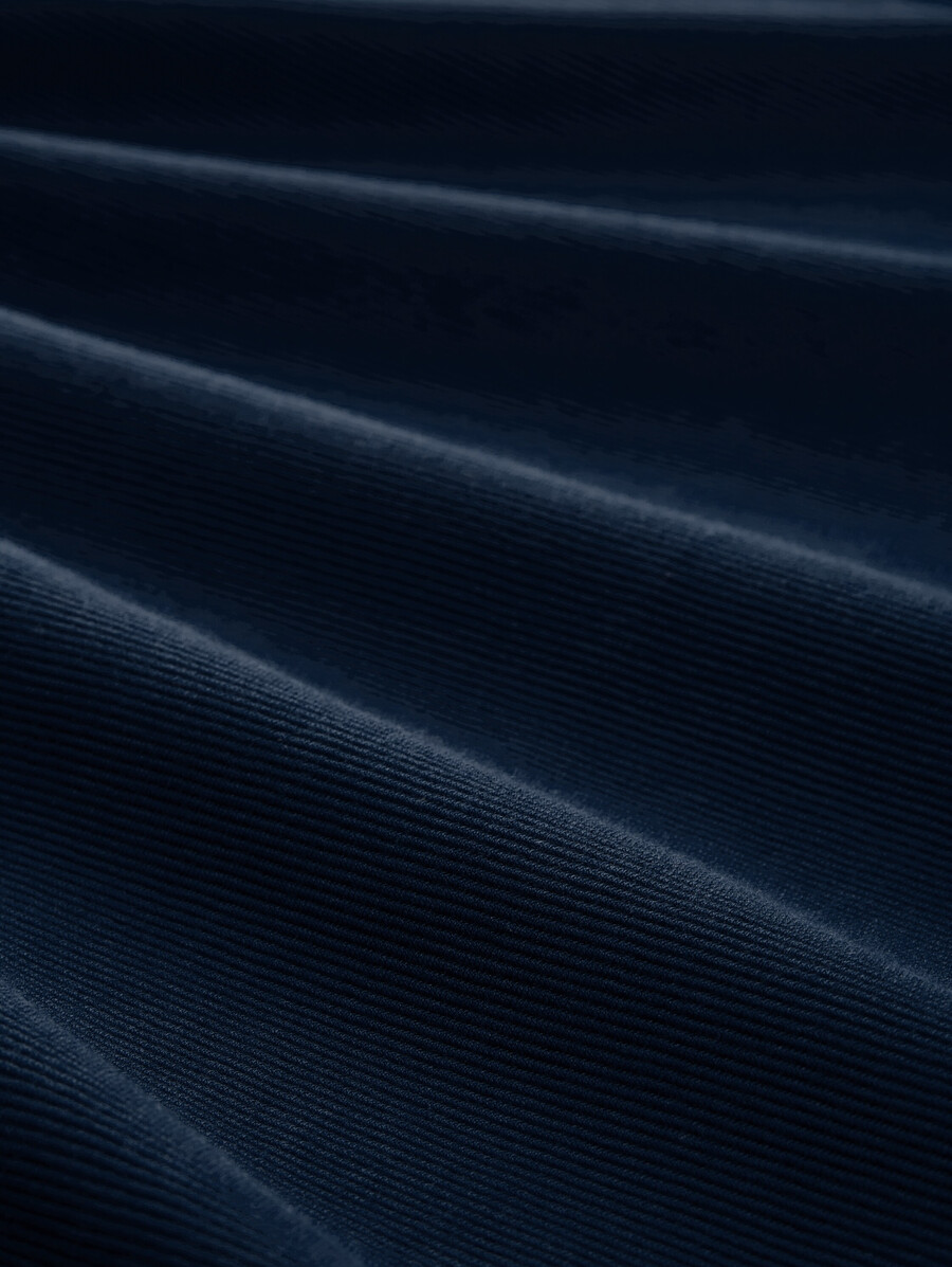 chemise à manches longues avec détails de boutons