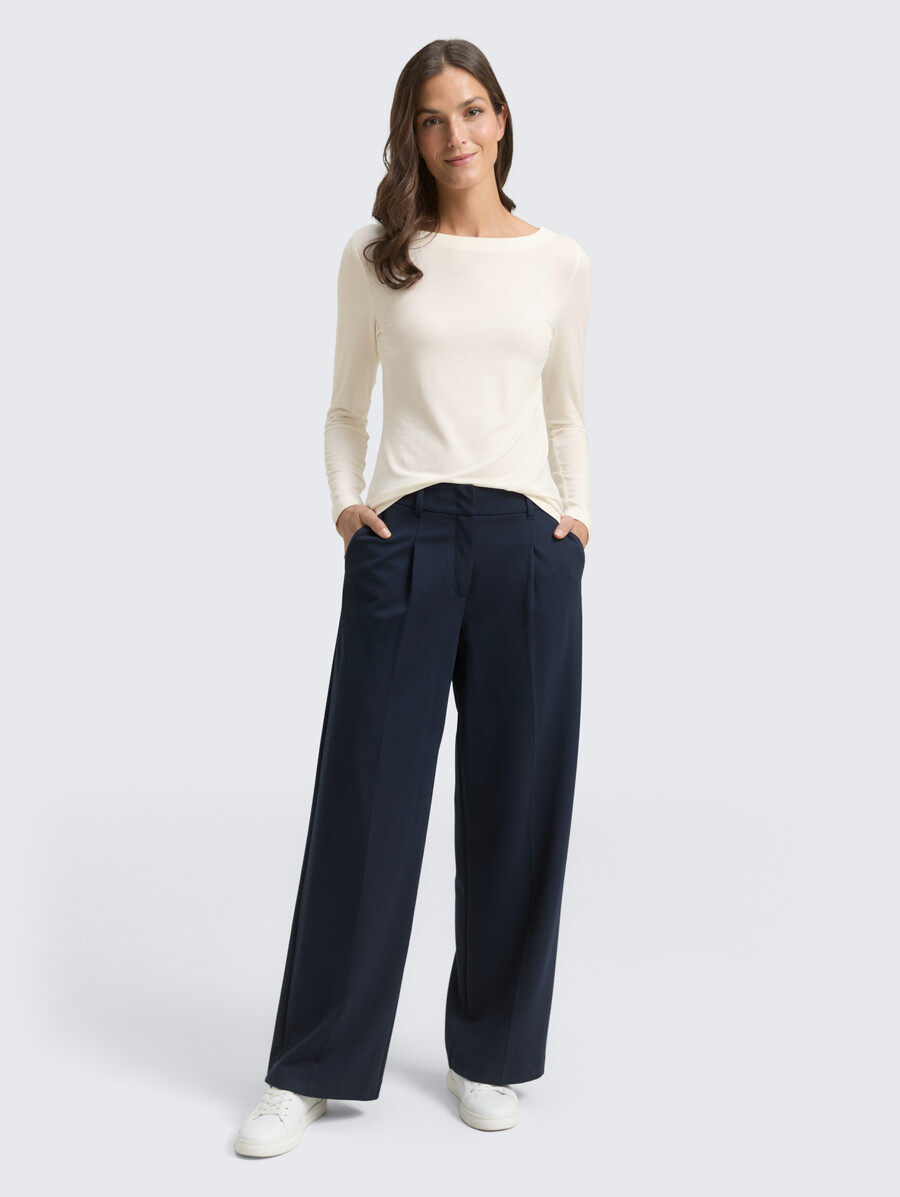 chemise à manches longues coupe ajustée et col bateau