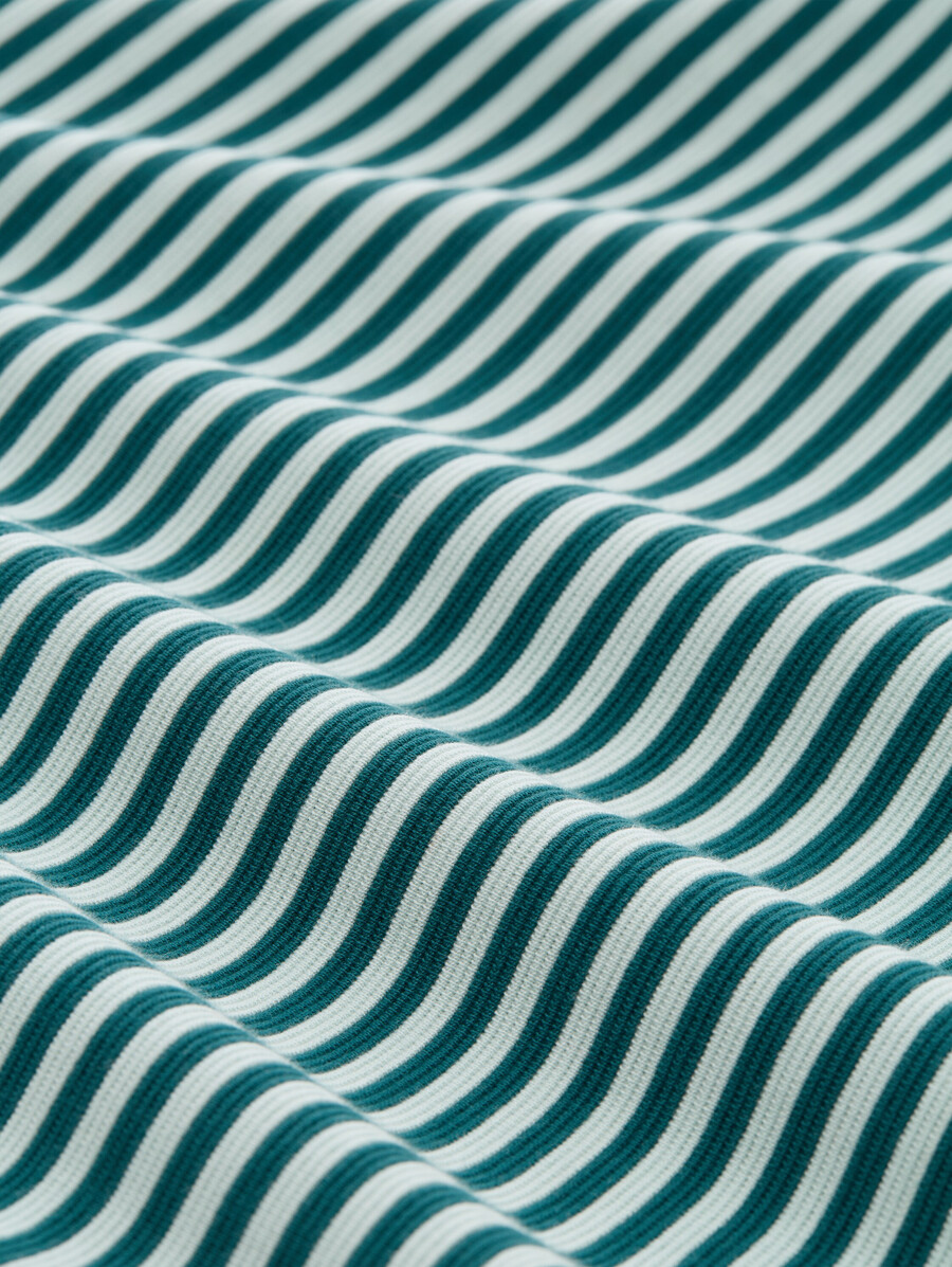 chemise à manches longues avec détails de boutons