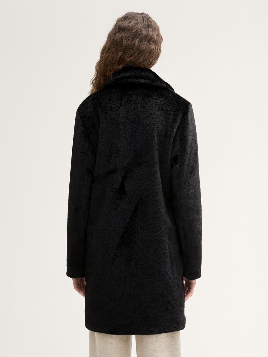 manteau en fausse fourrure