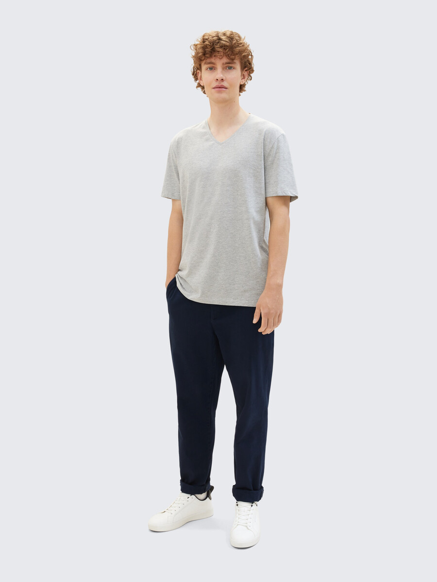 lot de deux t-shirts basiques à col en v