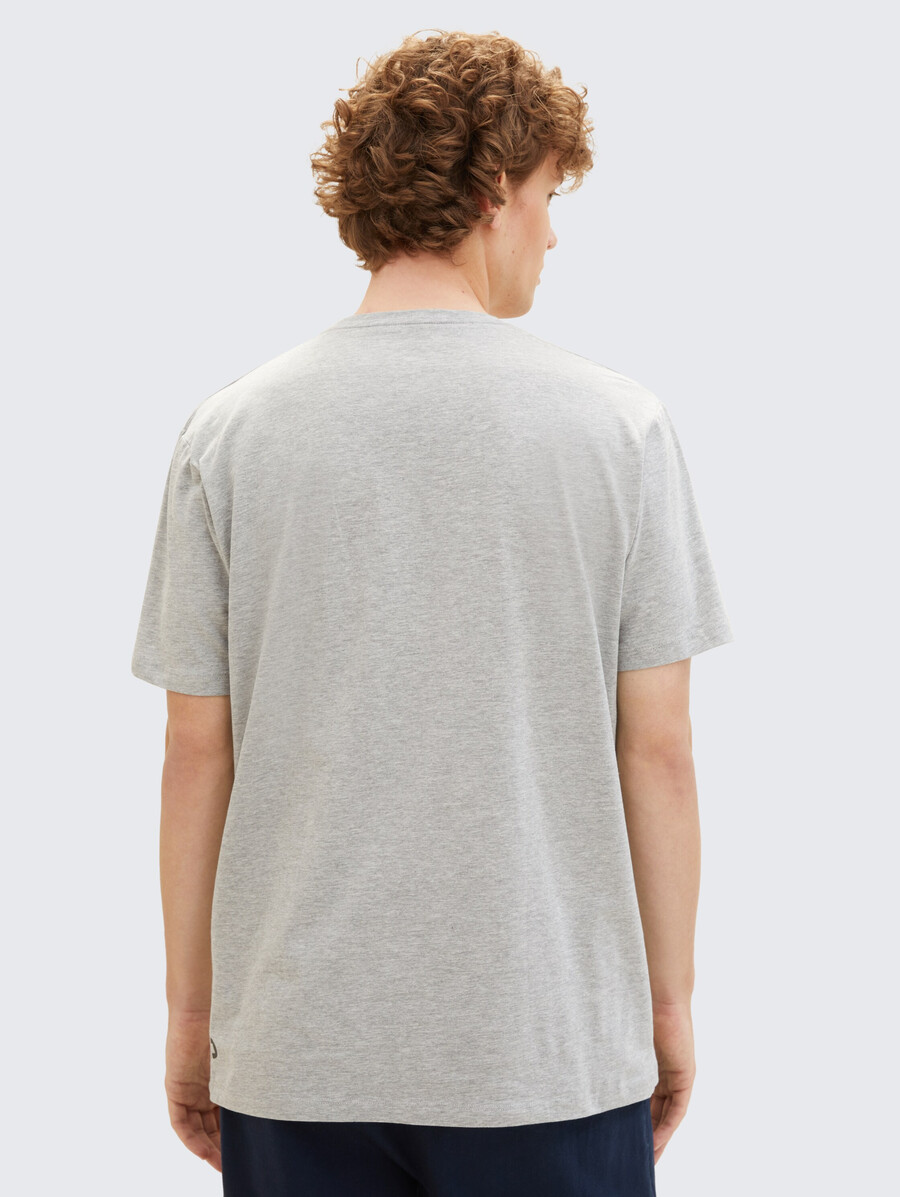 lot de deux t-shirts basiques à col en v