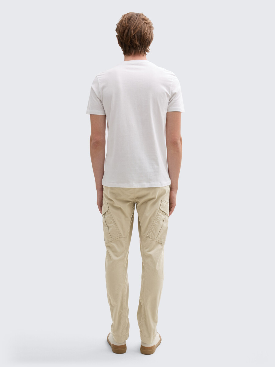 pantalon cargo fuselé classique