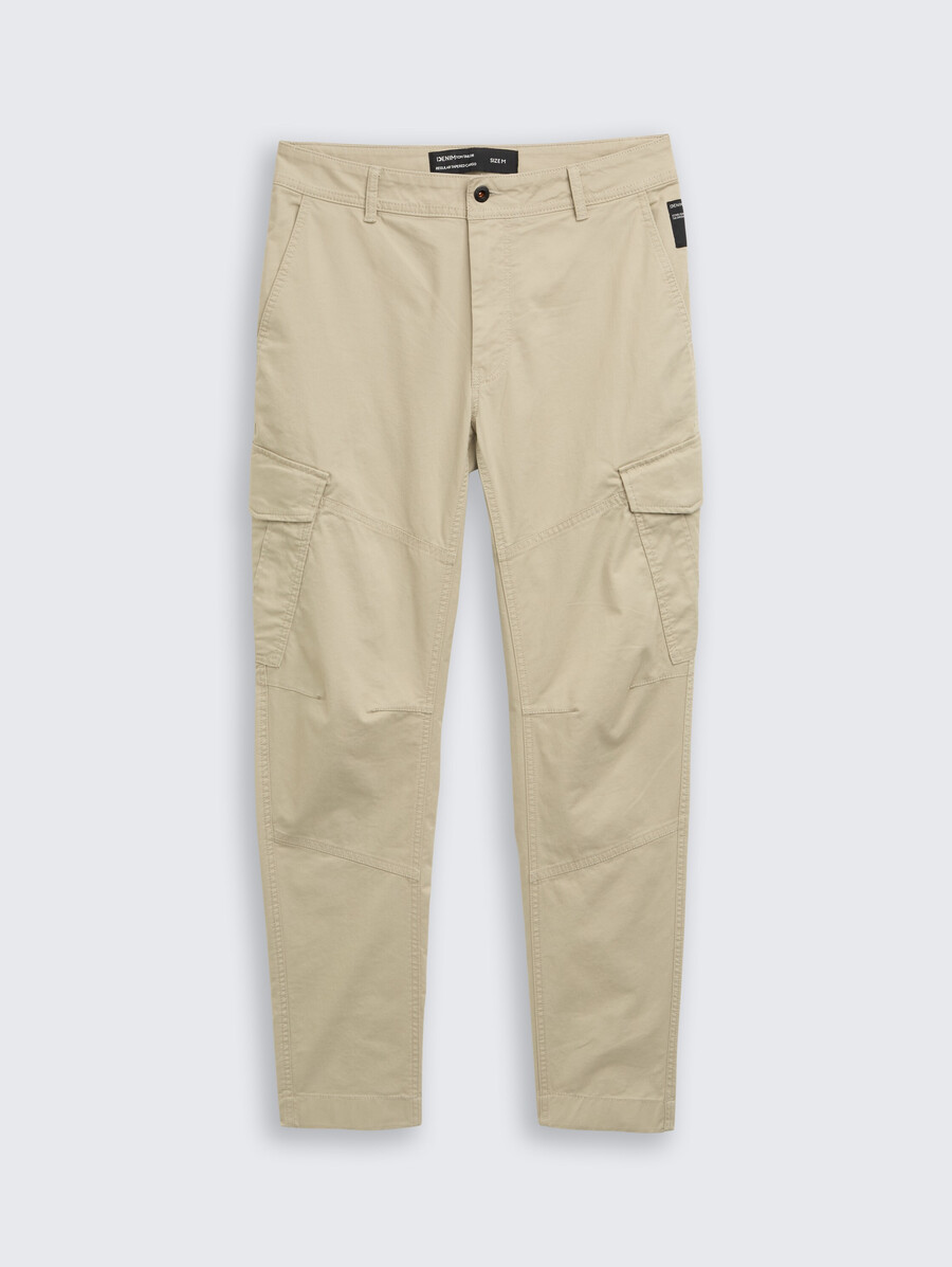pantalon cargo fuselé classique