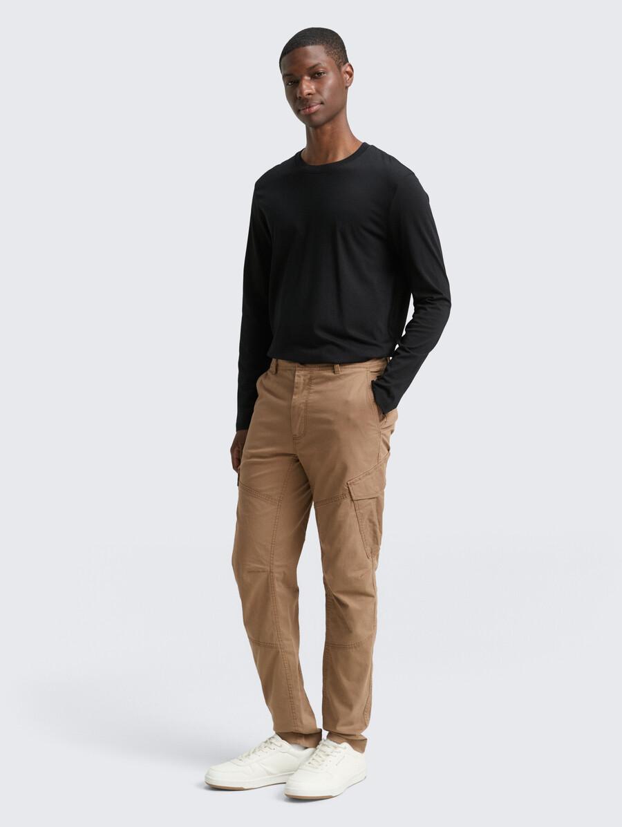 pantalon cargo fuselé classique
