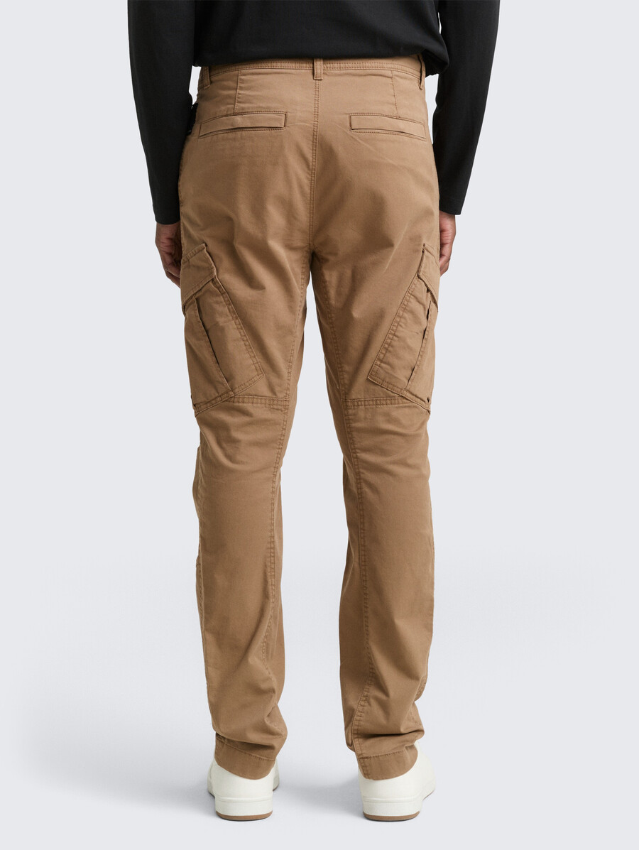 pantalon cargo fuselé classique