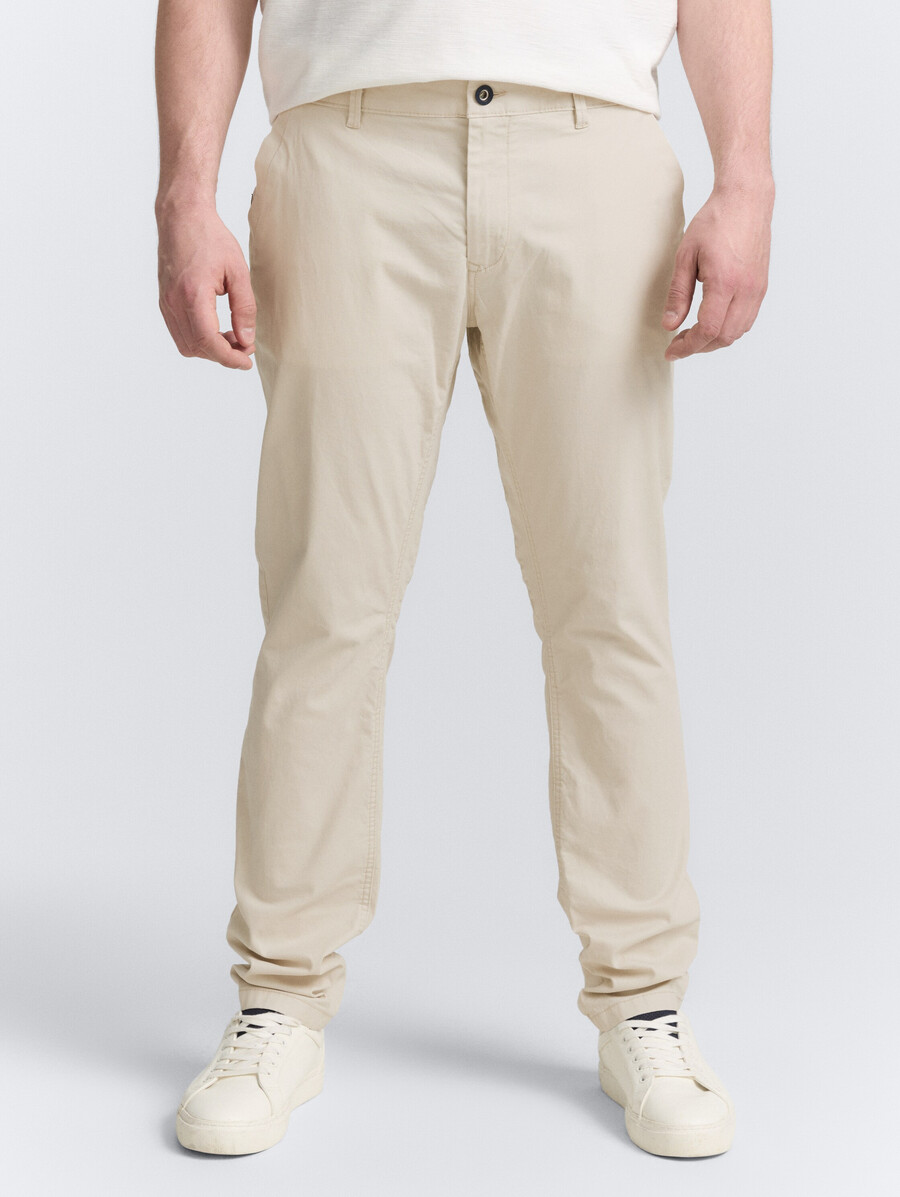 pantalon chino fuselé grande taille