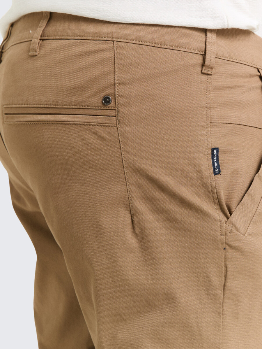 pantalon chino fuselé grande taille