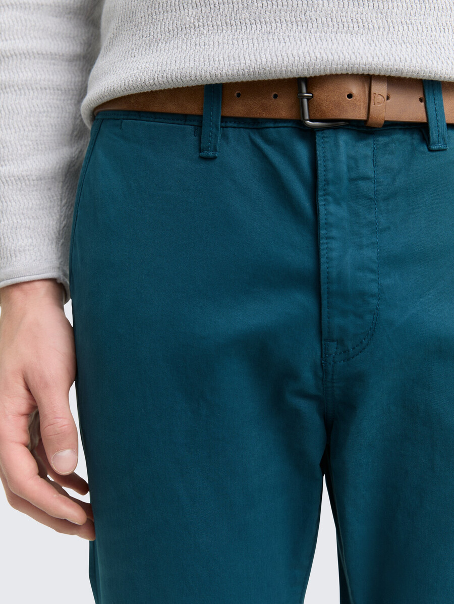pantalon chino slim avec ceinture