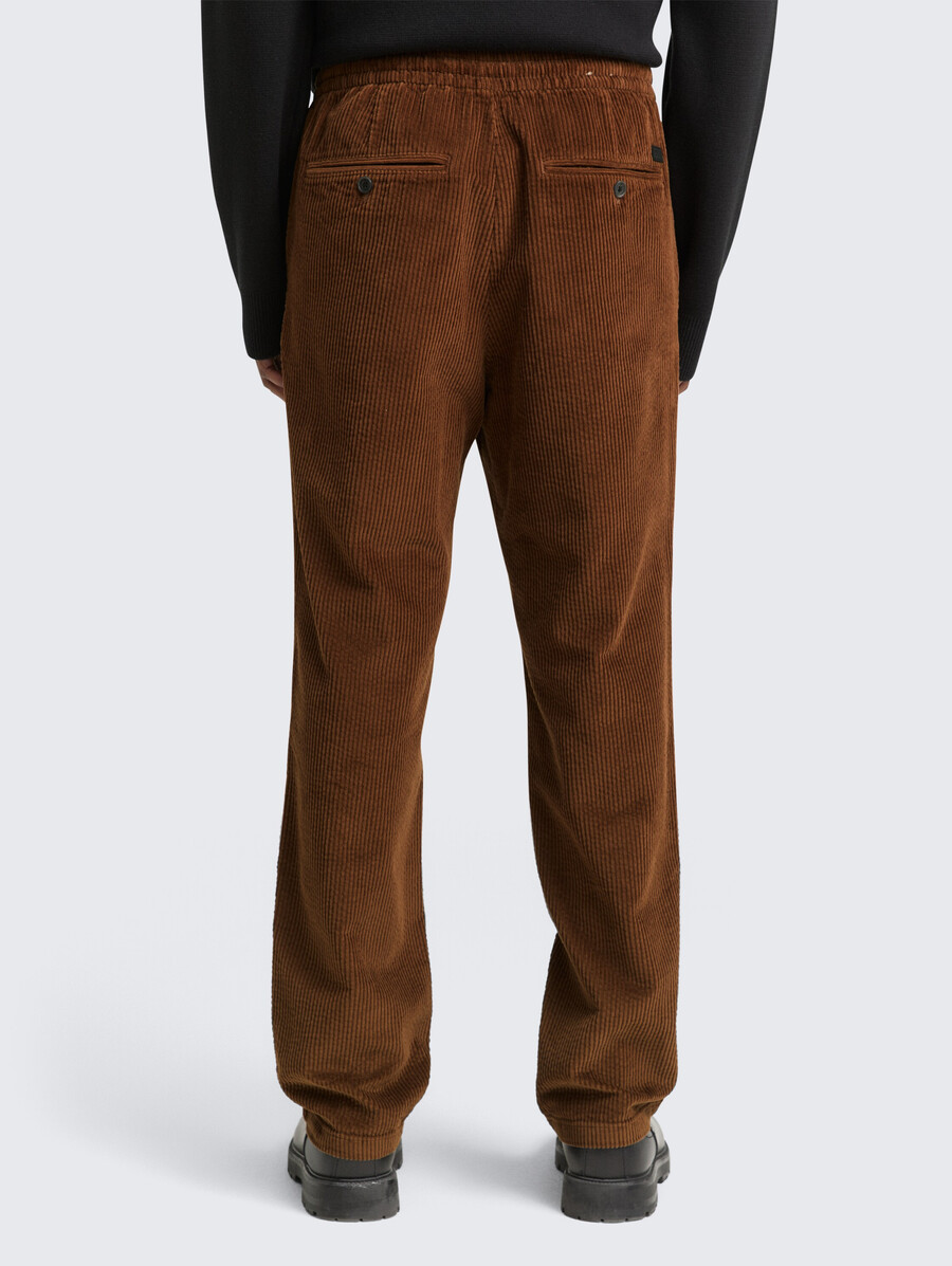 pantalon chino ttrelaxed en velours côtelé