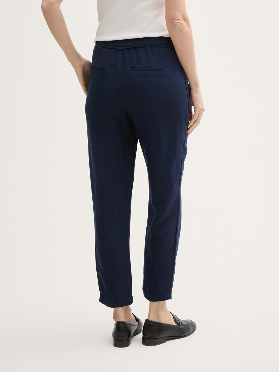 pantalon ample et slim en lin