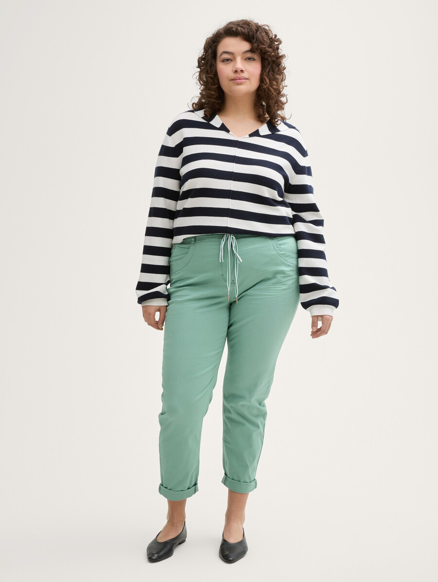 pantalon slim court grande taille