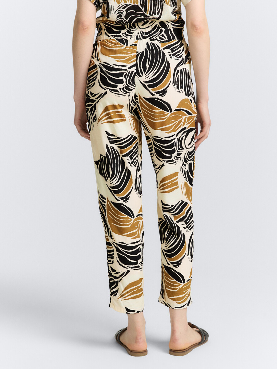 pantalon paperbag ample et slim