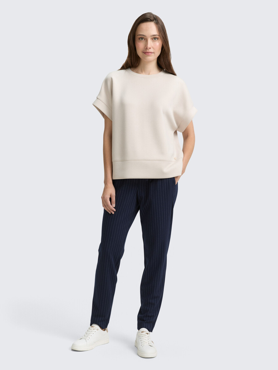 pantalon ample à fines rayures