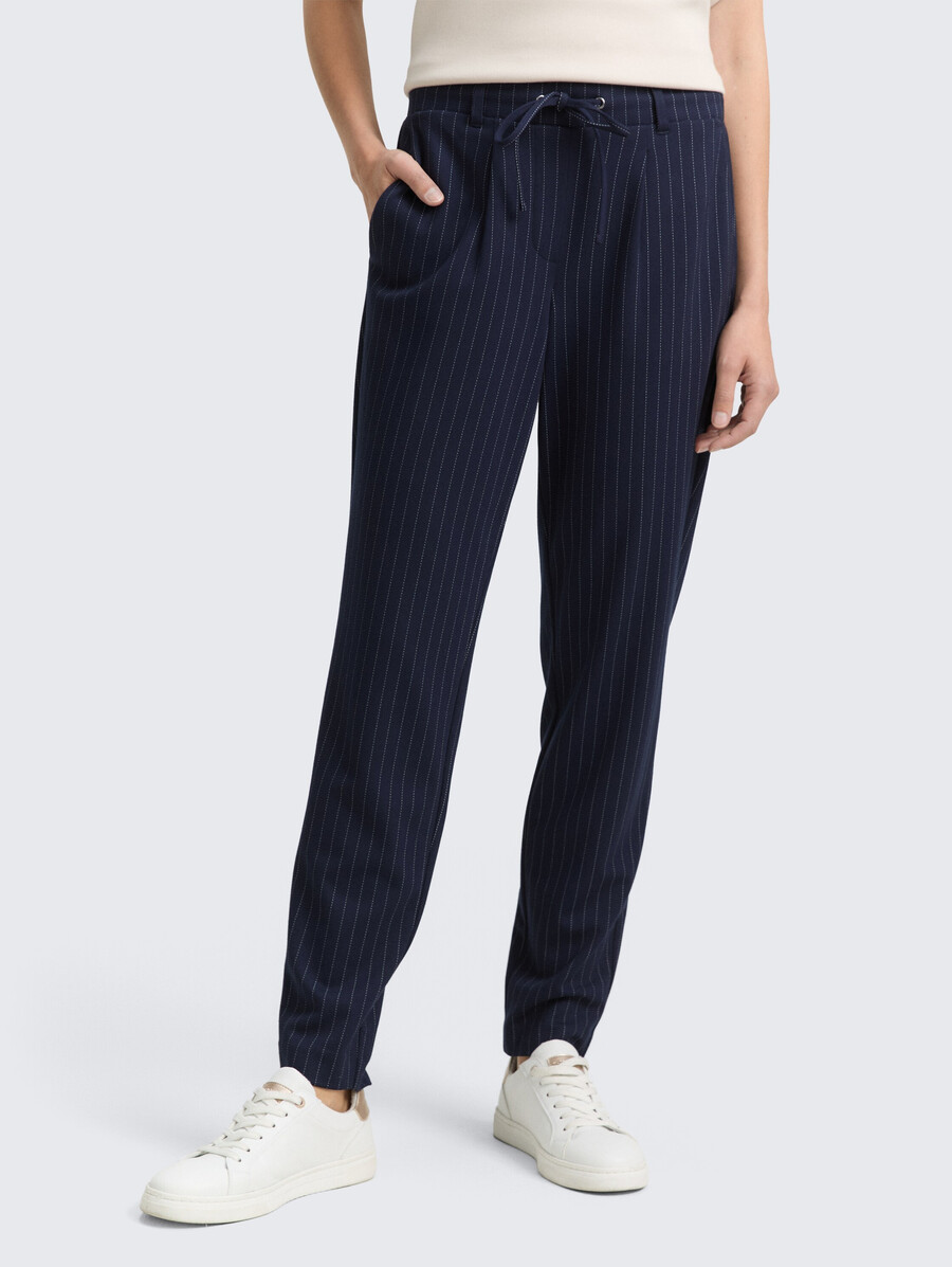 pantalon ample à fines rayures
