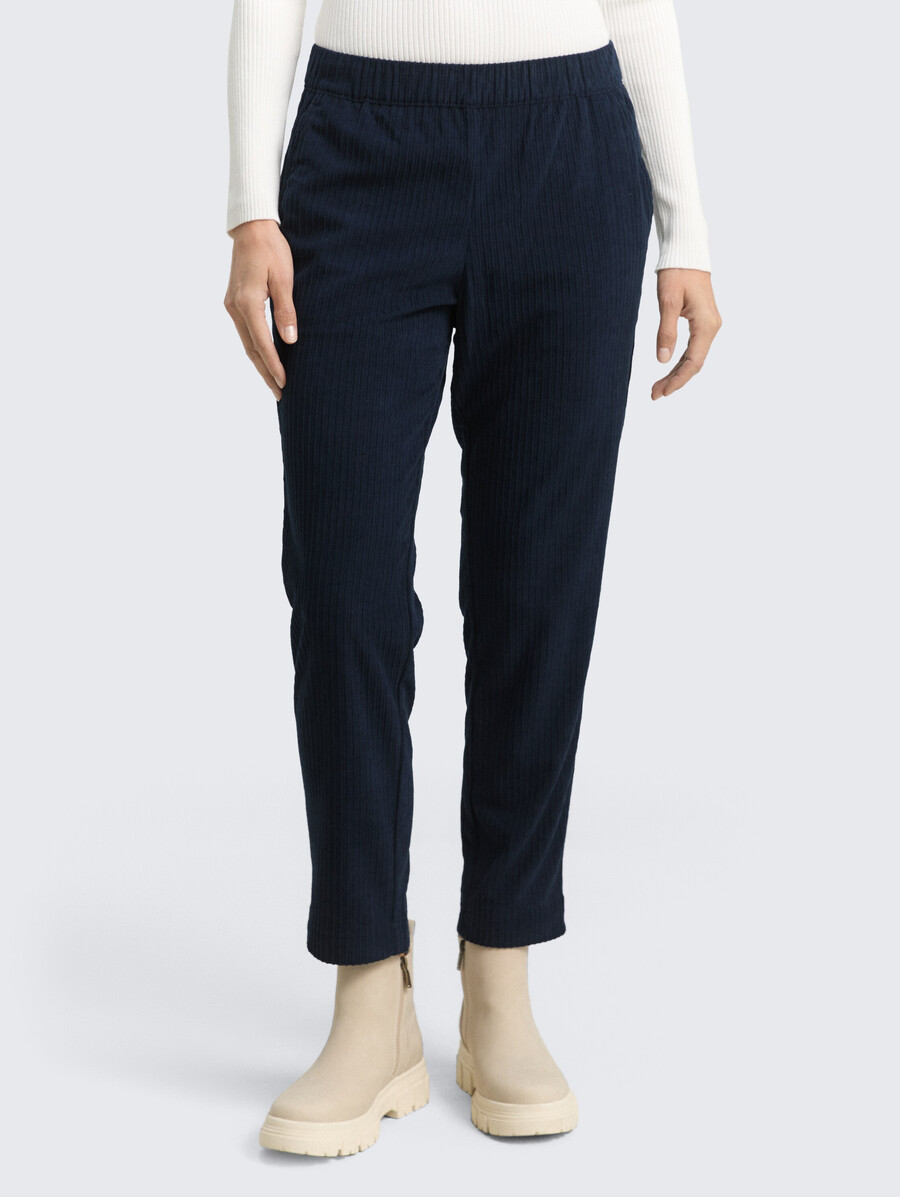 pantalon en velours côtelé ample et slim
