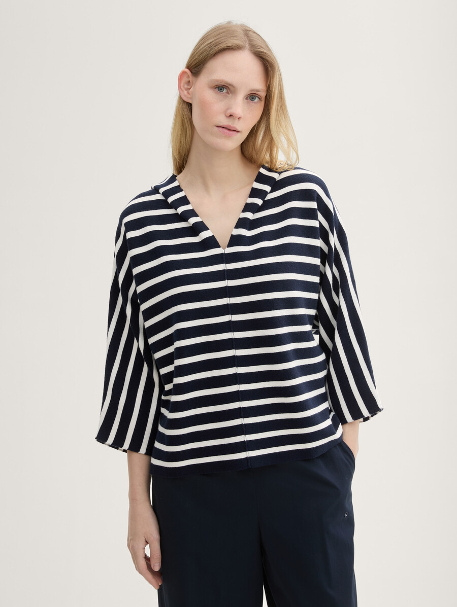 pull ample en maille à capuche