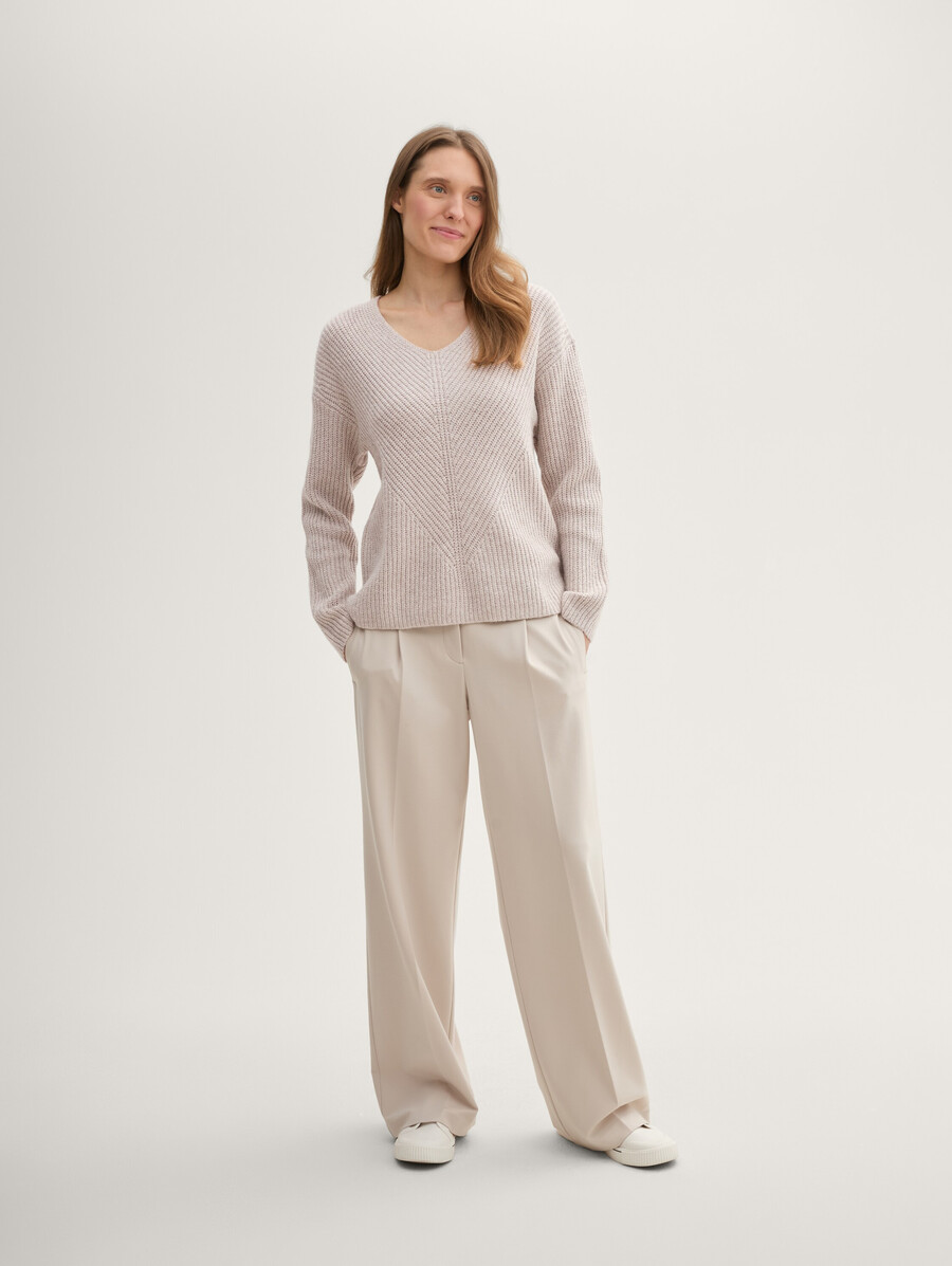 pull en maille à col en v