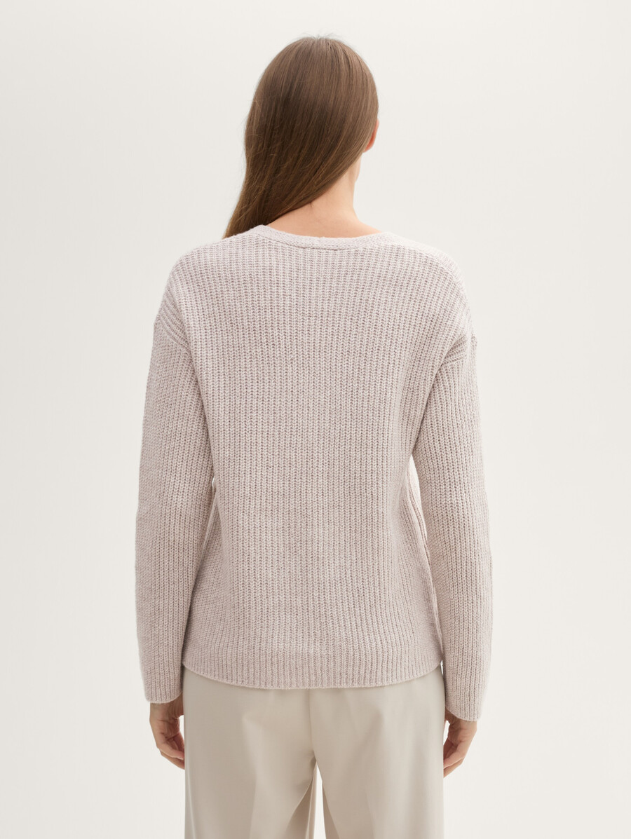 pull en maille à col en v