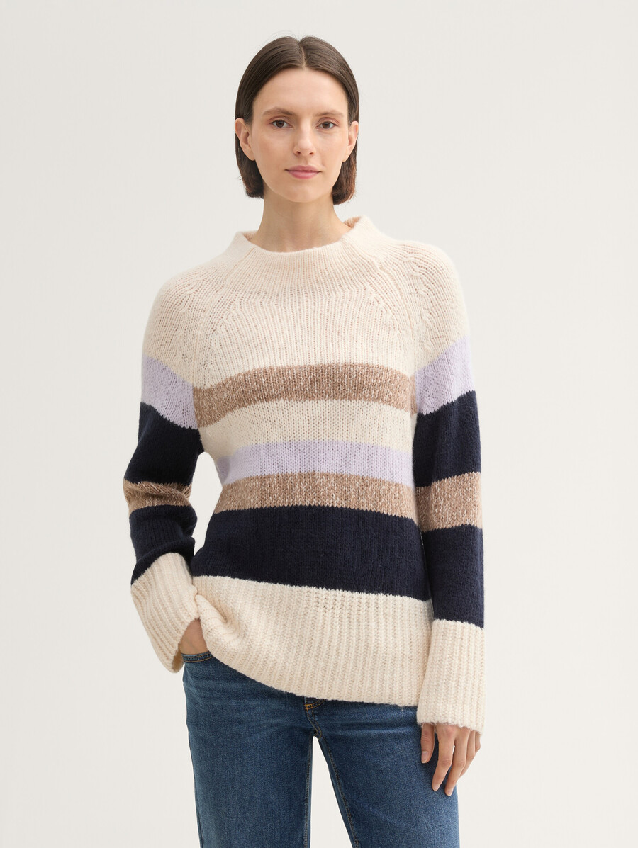pull tricoté à rayures