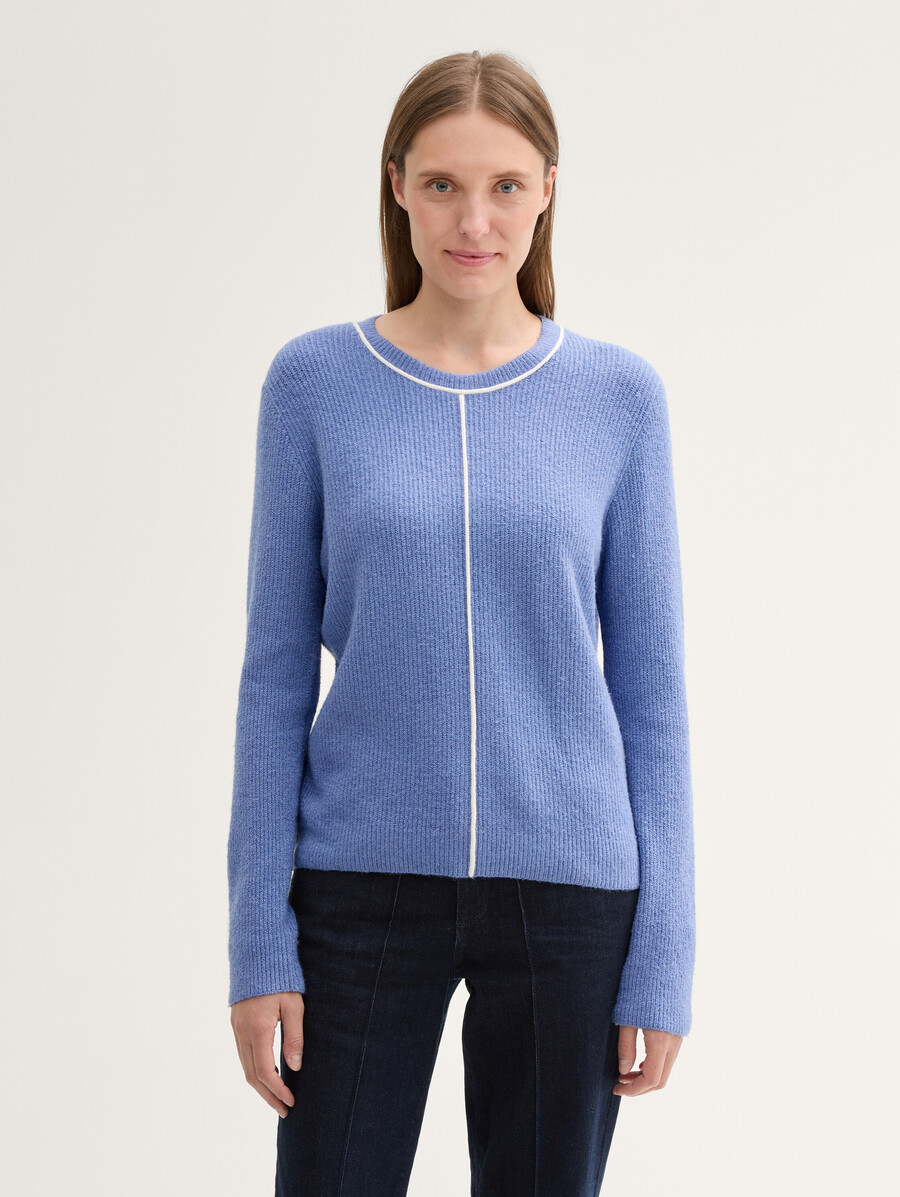 pull tricoté avec surpiqûres décoratives