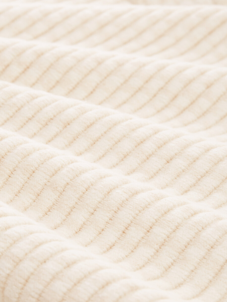 pull en maille à col montant