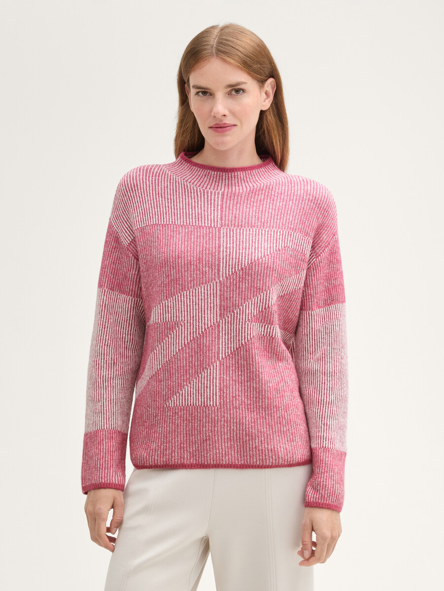 pull tricoté à motifs