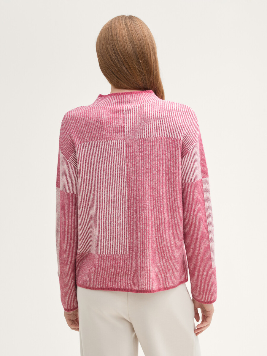 pull tricoté à motifs