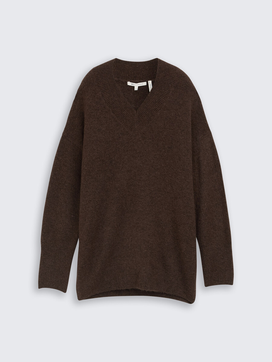 pull long en maille à col en v
