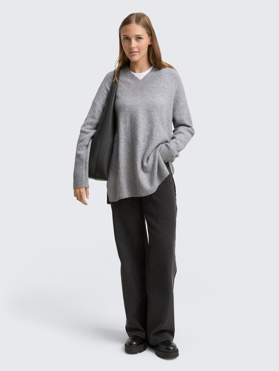 pull long en maille à col en v