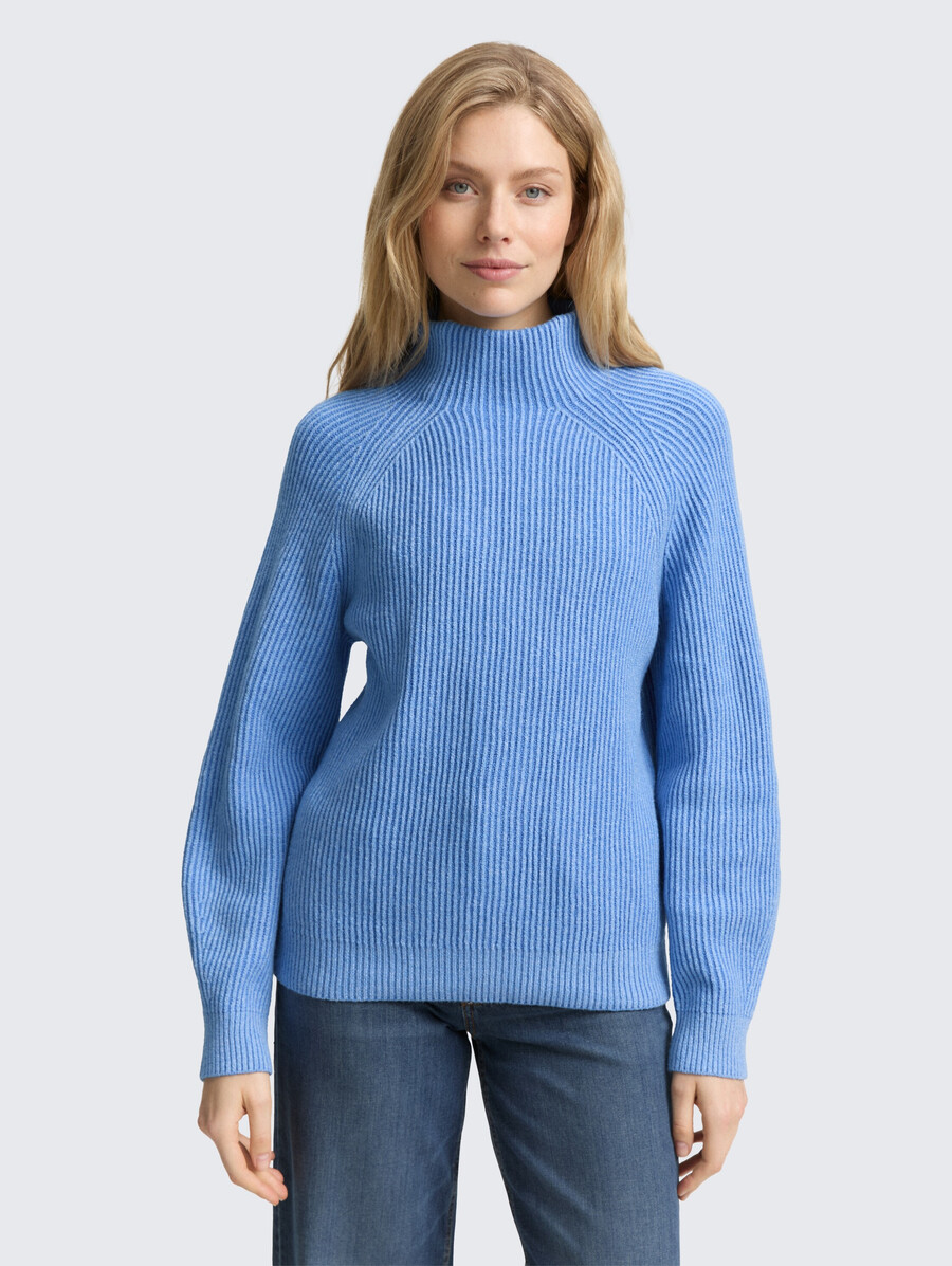pull ample en maille à col montant