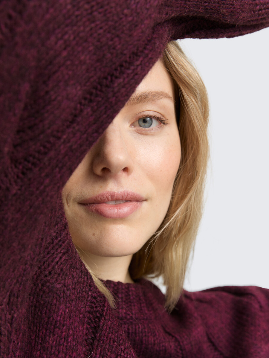 pull ample en maille à torsades