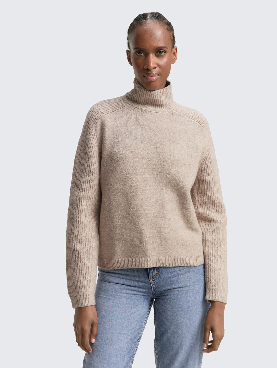 pull en maille à coupe décontractée et col montant