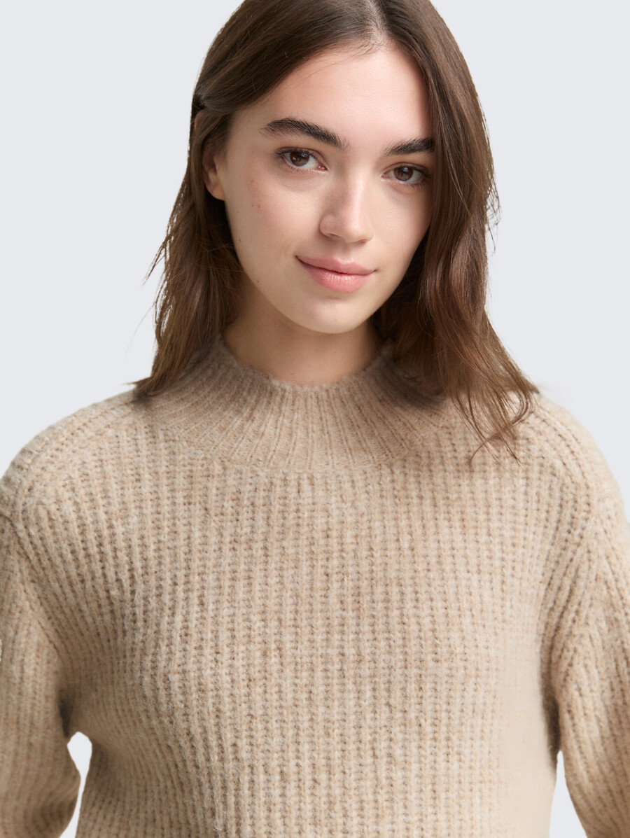 pull en maille à coupe décontractée et col montant