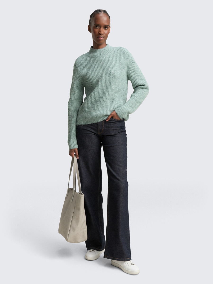 pull en maille à coupe décontractée et col montant