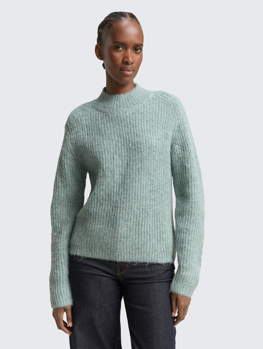 pull en maille à coupe décontractée et col montant