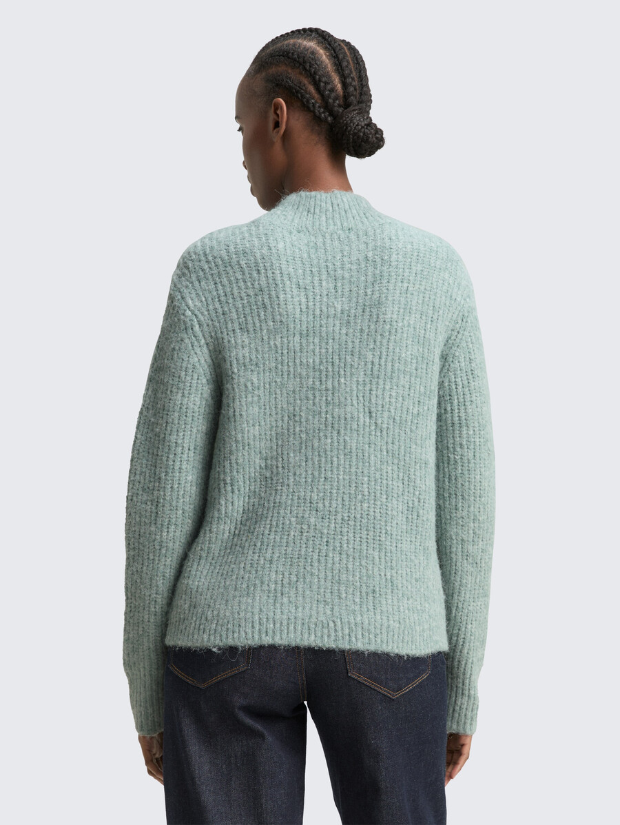 pull en maille à coupe décontractée et col montant