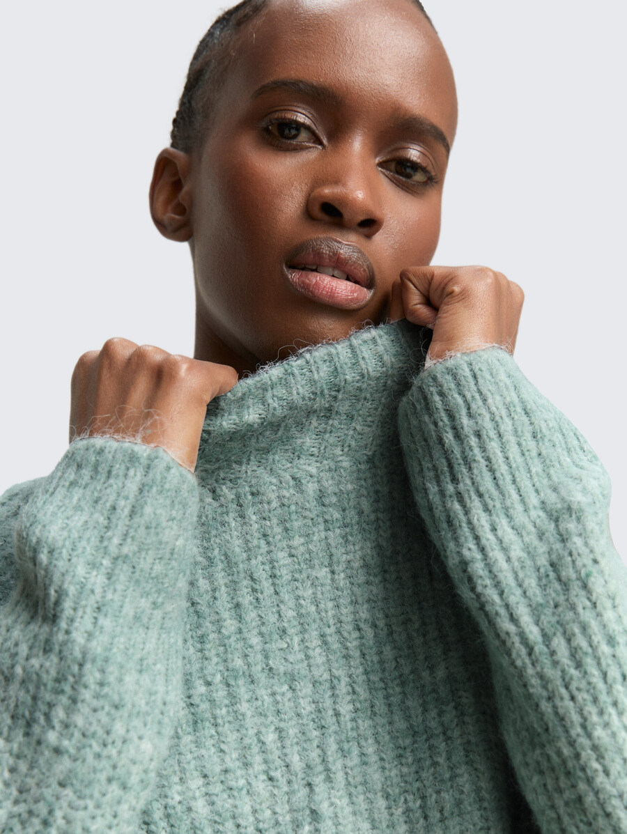 pull en maille à coupe décontractée et col montant