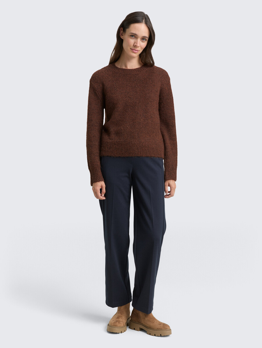 pull tricoté avec teneur en laine