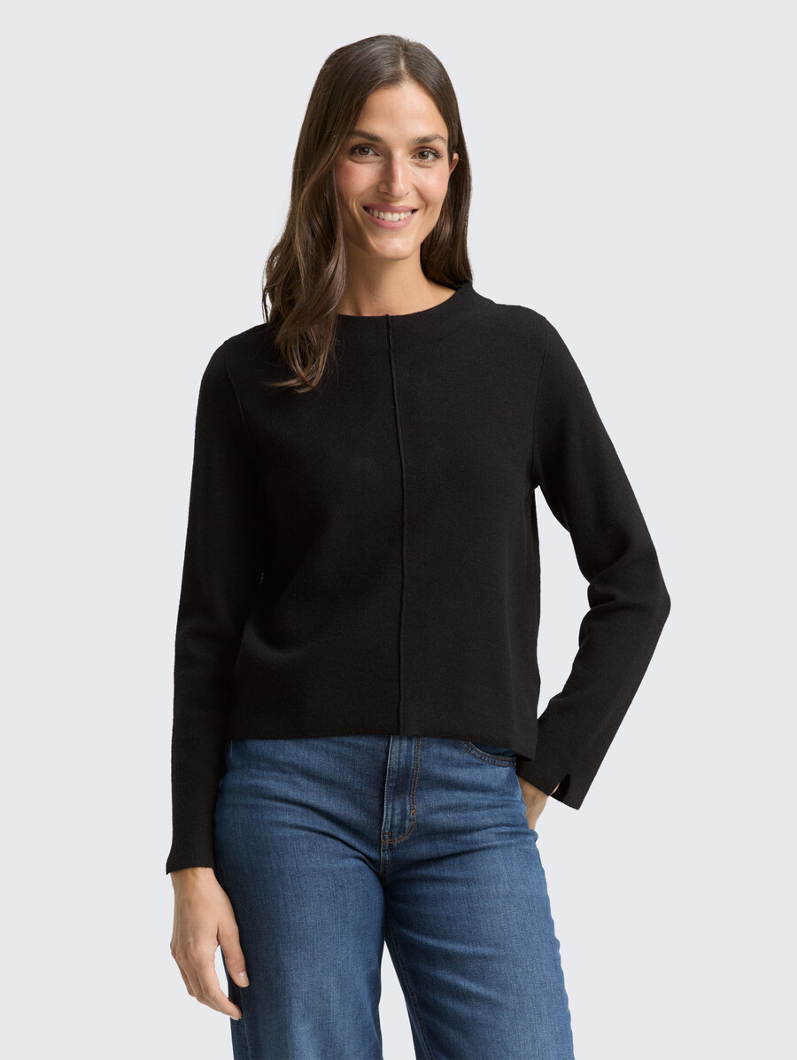 pull court en maille à col montant